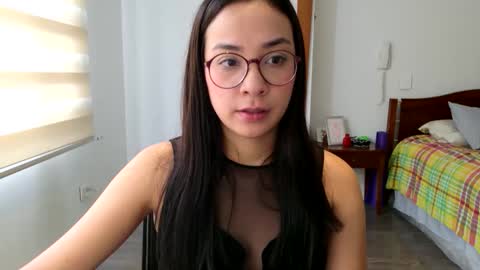 Snapshot of lulibee_ chatting on April 1, 2026, 1:41 pm Luli online show from April 1, 2026, 1:41 pm