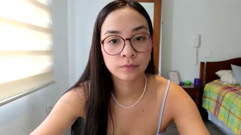 Snapshot of lulibee_ chatting on April 6, 2026, 1:12 pm Luli online show from April 6, 2026, 1:12 pm