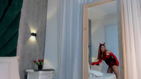 Snapshot of lulijones chatting on October 31, 2025, 11:44 am Luli Jones online show from October 31, 2025, 11:44 am