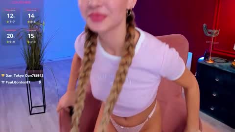 Snapshot of lullyfox chatting on October 1, 2025, 12:27 am Cherie online show from October 1, 2025, 12:27 am