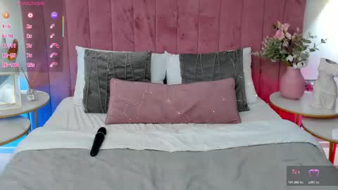 Snapshot of lullyfox chatting on November 5, 2025, 1:22 pm Cherie online show from November 5, 2025, 1:22 pm