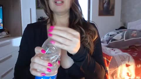 Snapshot of lulu7870 chatting on January 31, 2025, 7:39 am lulu7870 online show from January 31, 2025, 7:39 am