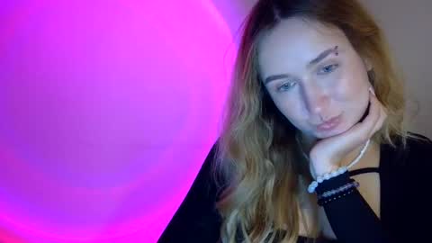 Snapshot of lulu_baby1 chatting on September 17, 2025, 9:05 pm Lulu Baby18 online show from September 17, 2025, 9:05 pm