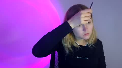 Snapshot of lulu_baby1 chatting on September 29, 2025, 10:09 am Lulu Baby18 online show from September 29, 2025, 10:09 am