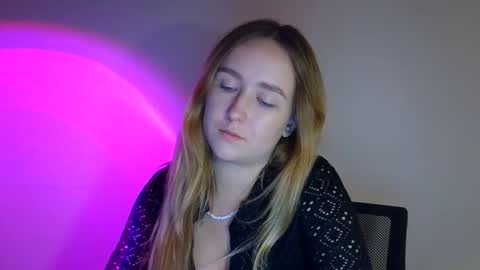 Snapshot of lulu_baby1 chatting on October 7, 2025, 7:22 pm Lulu Baby18 online show from October 7, 2025, 7:22 pm