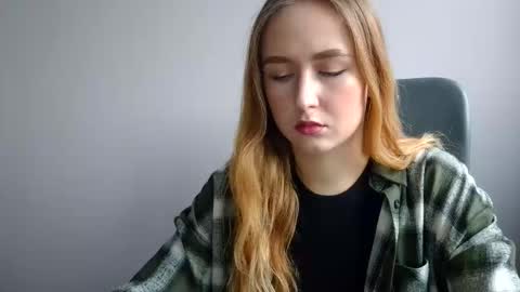 Lulu Baby18 online show from January 11, 2026, 12:43 pm