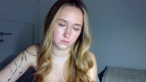 Snapshot of lulu_baby1 chatting on May 13, 2026, 6:27 pm Lulu Baby18 online show from May 13, 2026, 6:27 pm