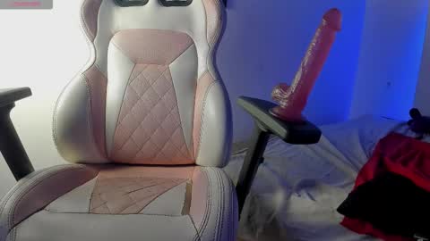 elizabeth online show from October 14, 2025, 5:36 pm