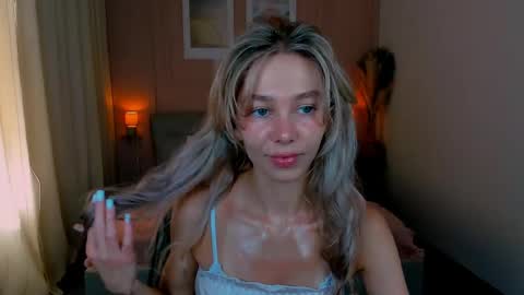 Snapshot of lulualise chatting on May 25, 2026, 1:17 pm Alise online show from May 25, 2026, 1:17 pm