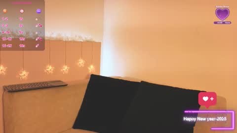 Snapshot of luluwonder_ chatting on December 22, 2025, 10:07 pm Lulu online show from December 22, 2025, 10:07 pm