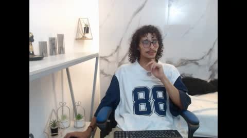 Vanity ErosX online show from May 27, 2026, 1:52 pm