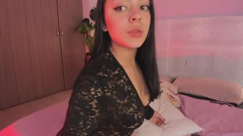 lummii_ online show from May 27, 2026, 2:41 am