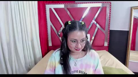 Luna  online show from September 24, 2025, 8:45 pm