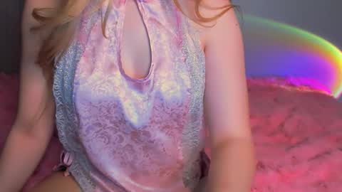 Snapshot of luna1vibe chatting on December 20, 2025, 5:58 am luna1vibe online show from December 20, 2025, 5:58 am