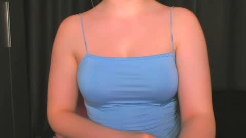luna1vibe online show from May 2, 2026, 9:20 pm