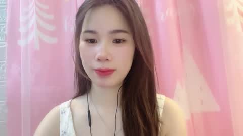 Luna online show from April 20, 2026, 1:52 am