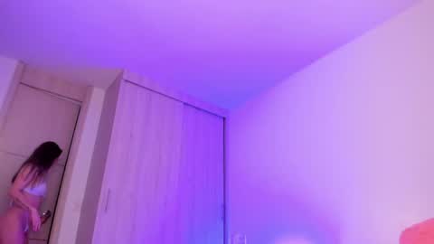 Snapshot of luna__bell_ chatting on June 3, 2026, 2:14 am Luna online show from June 3, 2026, 2:14 am