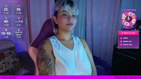 Snapshot of luna__cute chatting on April 19, 2026, 1:49 am Luna online show from April 19, 2026, 1:49 am