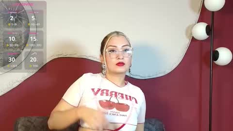 Snapshot of luna__velvet chatting on February 8, 2026, 1:14 pm luna__velvet online show from February 8, 2026, 1:14 pm