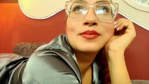 luna__velvet online show from June 12, 2026, 2:16 pm