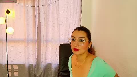 luna__velvet online show from July 2, 2026, 12:44 pm