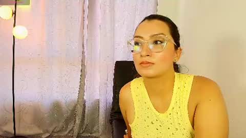 luna__velvet online show from July 10, 2026, 4:31 pm