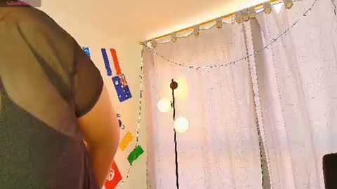 luna__velvet online show from July 11, 2026, 2:42 pm