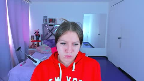 Snapshot of luna_analya chatting on February 13, 2026, 3:19 pm luna_analya online show from February 13, 2026, 3:19 pm