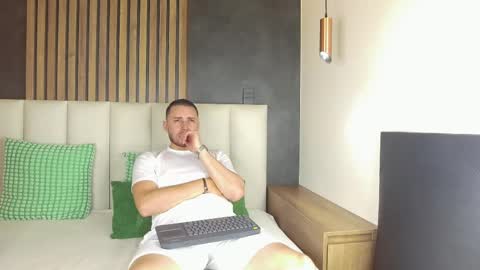 Luna  Jackson online show from May 23, 2026, 3:01 am