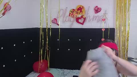 LUNA AND MAX online show from February 18, 2025, 1:33 pm