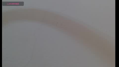 luna_bella882689 online show from May 21, 2026, 8:05 pm