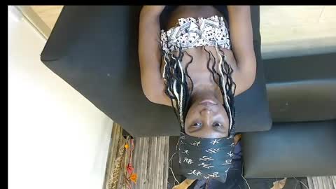 luna_bella882689 online show from May 25, 2026, 6:58 pm