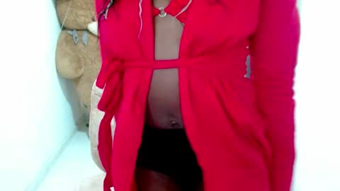 luna_bella882689 online show from May 26, 2026, 3:52 pm
