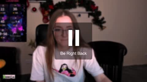 luna_berryy online show from January 4, 2025, 2:25 am