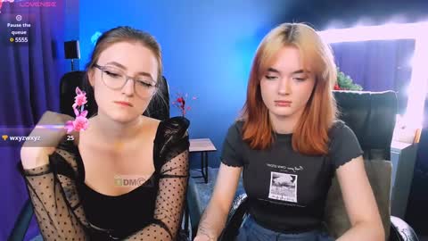 luna_berryy online show from January 26, 2025, 9:51 am