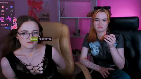 luna_berryy online show from January 29, 2025, 2:51 am