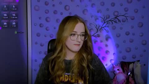 luna_berryy online show from February 17, 2026, 8:15 pm