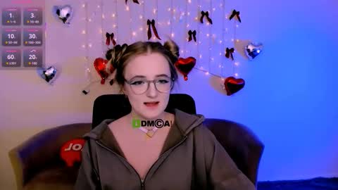 luna_berryy online show from February 20, 2026, 8:20 pm