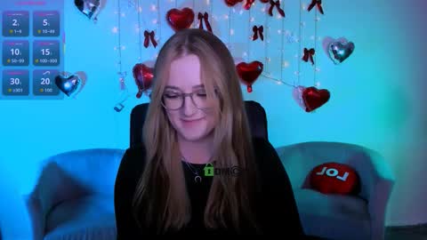 luna_berryy online show from February 27, 2026, 8:20 pm