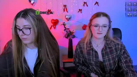 luna_berryy online show from May 16, 2026, 6:50 pm