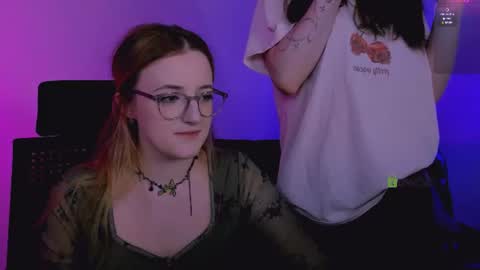 luna_berryy online show from June 10, 2026, 6:40 pm