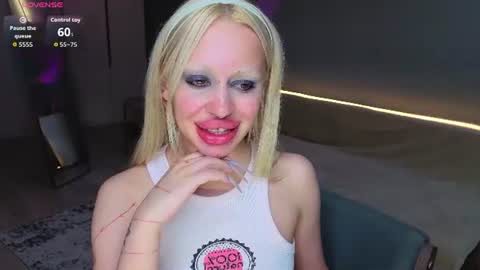luna_beverly online show from July 16, 2026, 8:37 pm