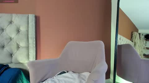 Snapshot of luna_cute14 chatting on January 18, 2026, 2:10 pm luna_cute14 online show from January 18, 2026, 2:10 pm