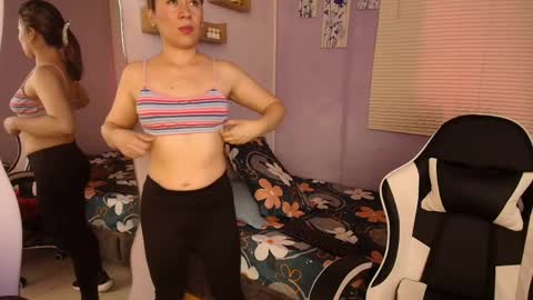 Snapshot of luna_desiree chatting on April 20, 2026, 7:48 pm luna_desiree online show from April 20, 2026, 7:48 pm