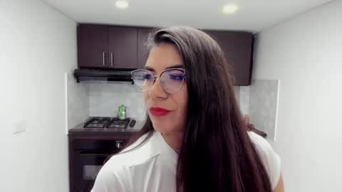 luna  online show from October 28, 2025, 11:14 am