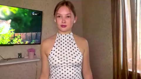 Luna online show from August 5, 2026, 3:26 pm