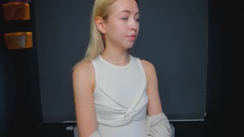 Elizabeth online show from January 15, 2026, 7:02 am