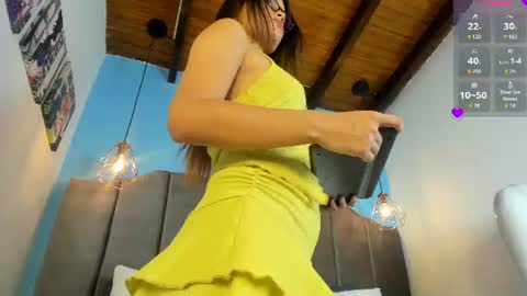 luna_honey9 online show from June 25, 2026, 3:06 am