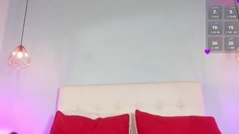 luna_honey9 online show from July 7, 2026, 3:09 am