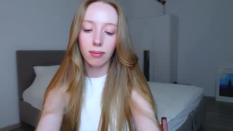 Luna online show from December 14, 2024, 2:01 am